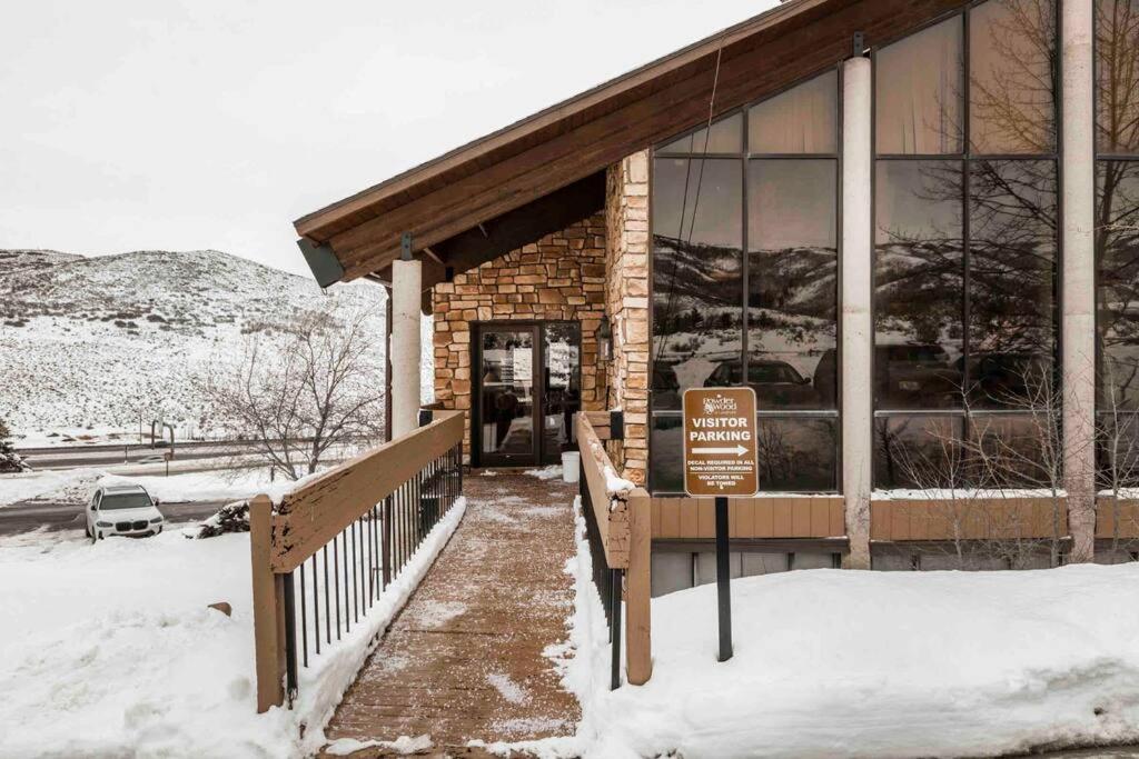 Cozy Top Floor Condo With Mountain Views Park City Exterior photo