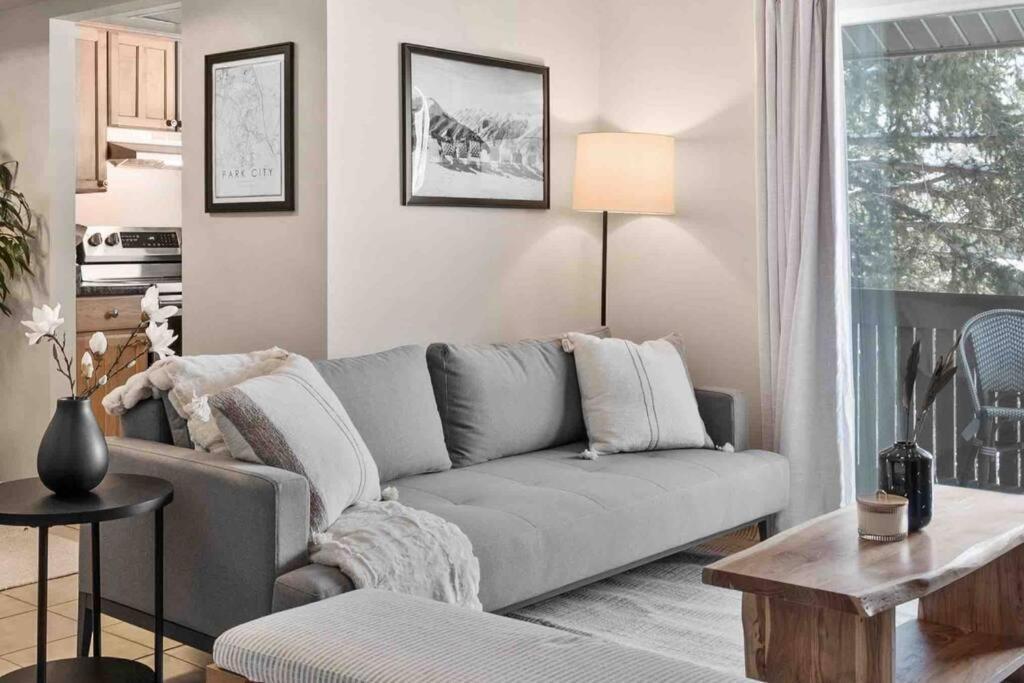 Cozy Top Floor Condo With Mountain Views Park City Exterior photo